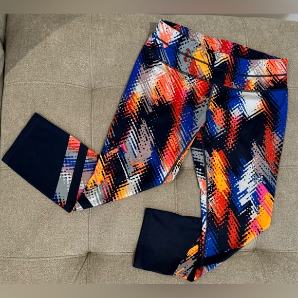 Athleta Pants - Athleta Capri leggings, size Medium